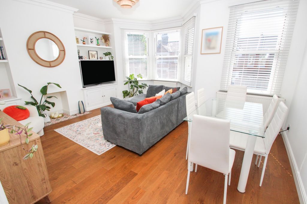 Property photo 2 of 9 1267082