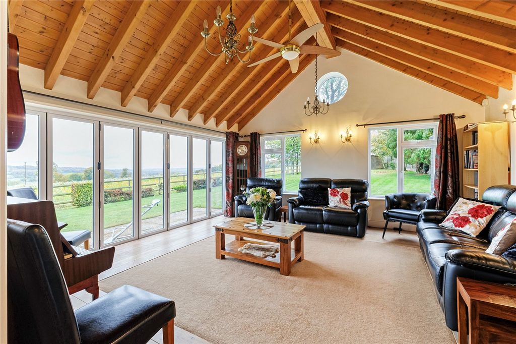 Property photo 3 of 16 Sitting Room