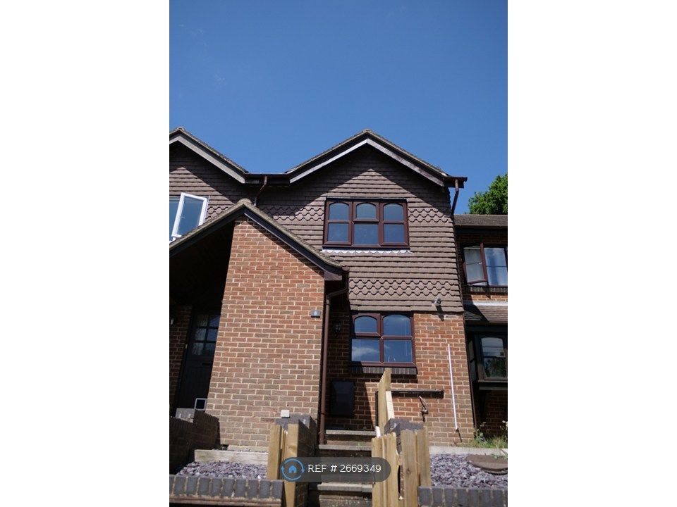 Property photo 3 of 25