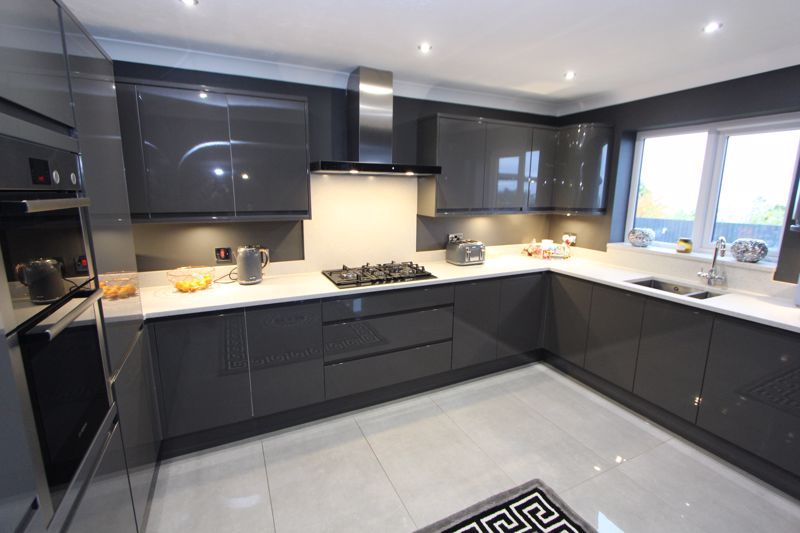 Property photo 3 of 33 Photo 3