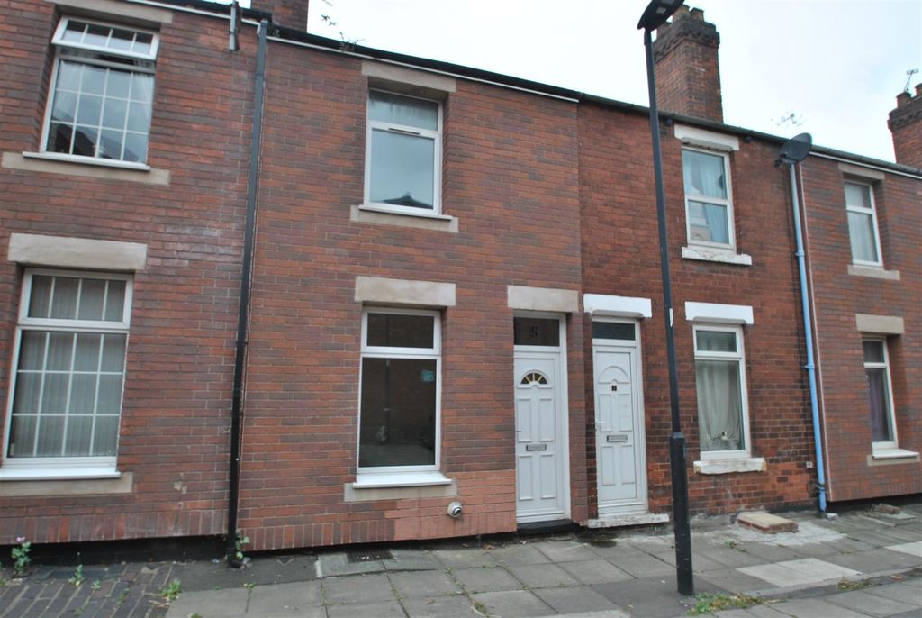 Property photo 1 of 9 Front