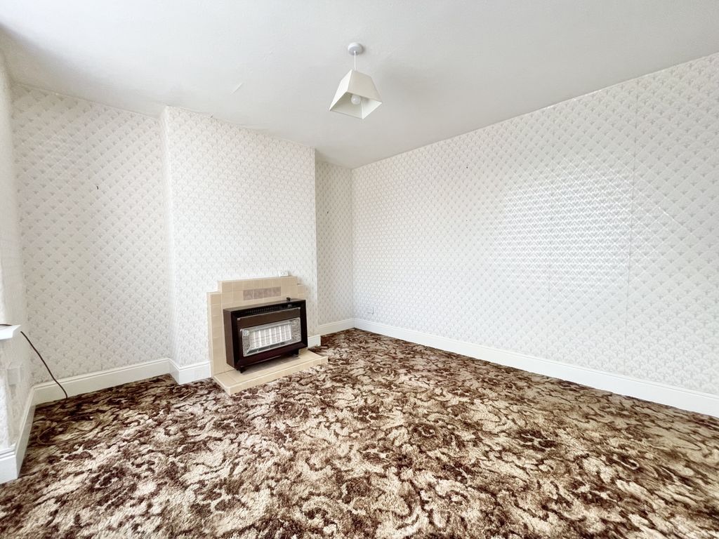 Property photo 3 of 17 Photo 3