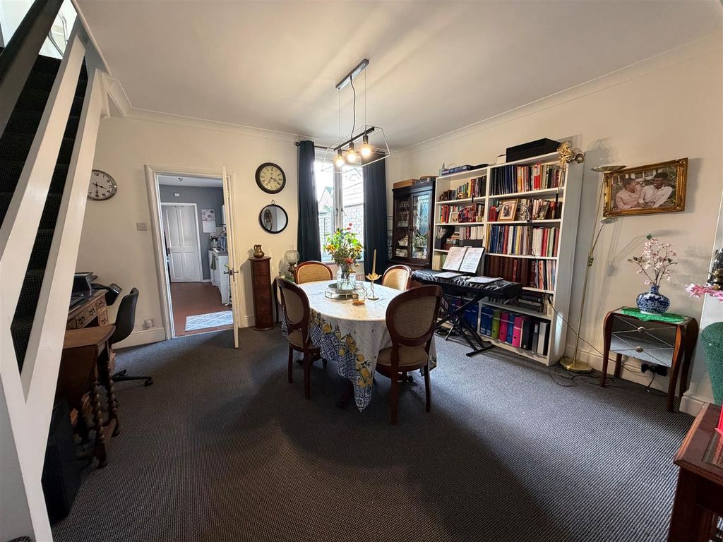 Property photo 3 of 14 2.Jpg