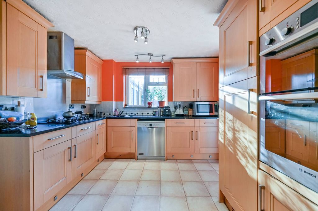 Property photo 3 of 15