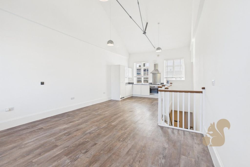 Property photo 3 of 15 Cam01254G0-Pr0408-Still011.Jpg