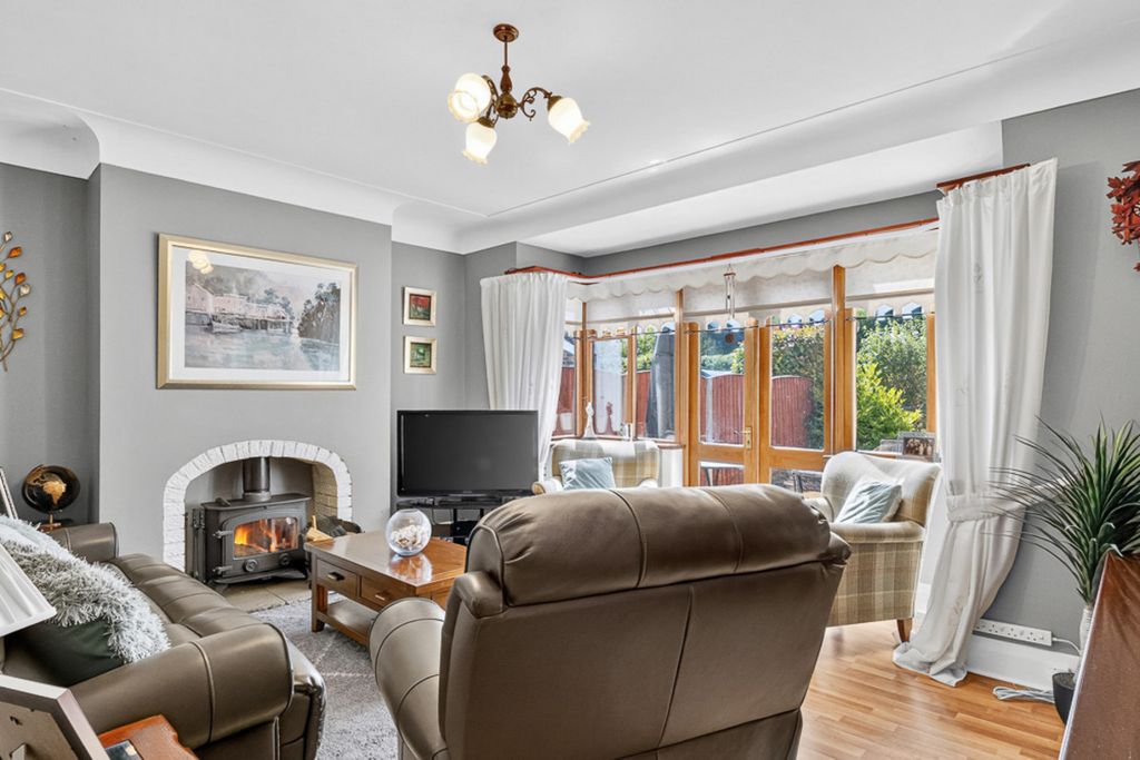 Property photo 2 of 30