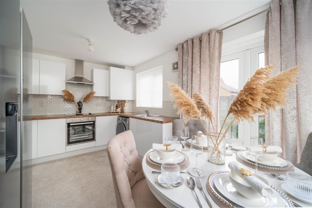 Property photo 3 of 29 Kitchen.Jpg