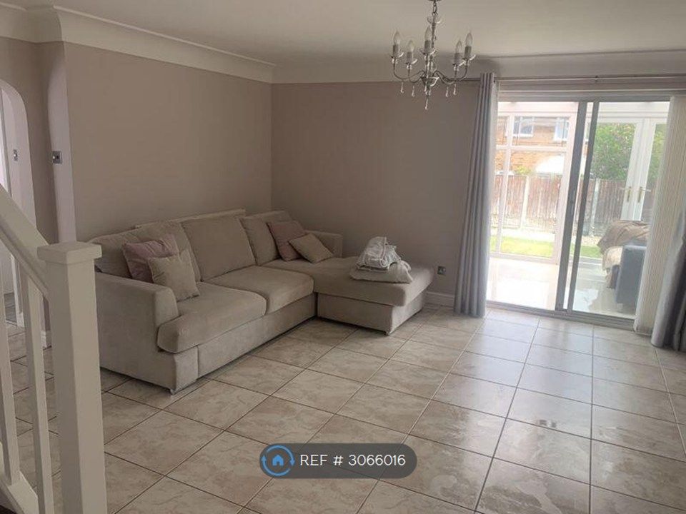 Property photo 3 of 19