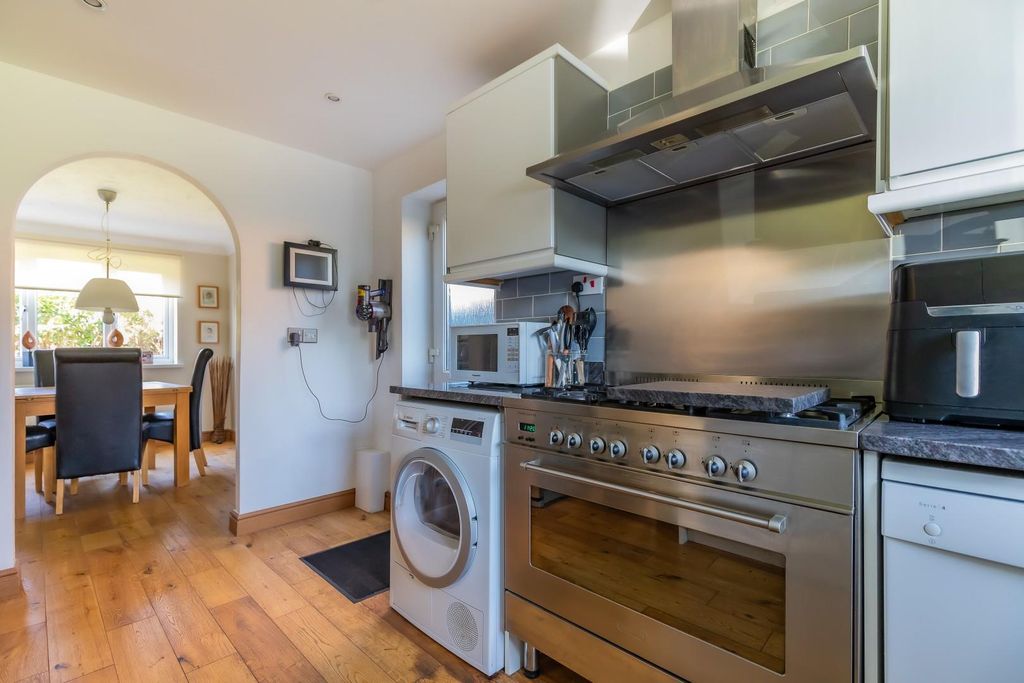 Property photo 3 of 20 217 (12 Of 23).Jpg