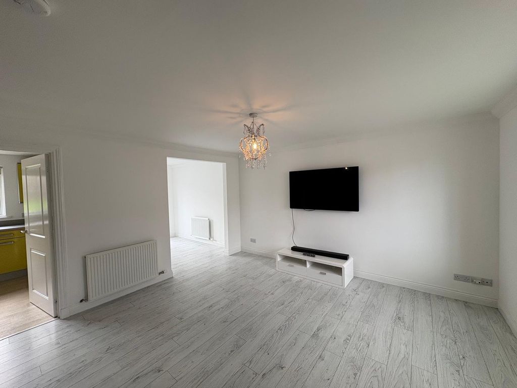 Property photo 3 of 12 Picture No. 08