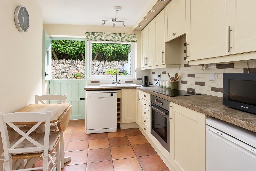 Property photo 2 of 14 3Be51184-Fc56-4d84-Af00-A279259c716A.Png