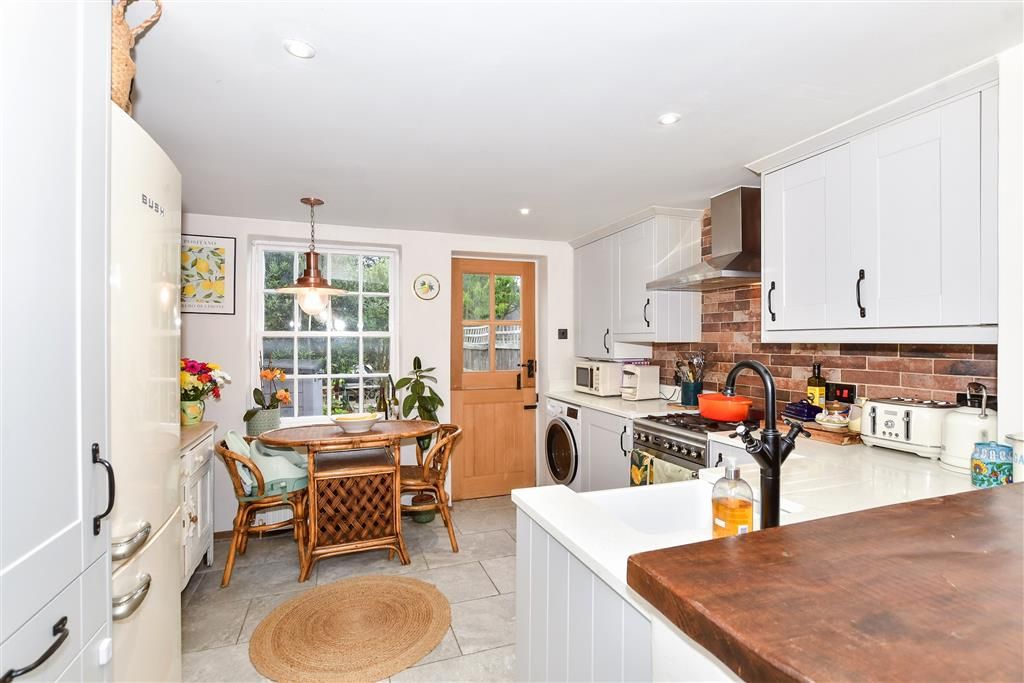 Property photo 3 of 11 Kitchen/Diner