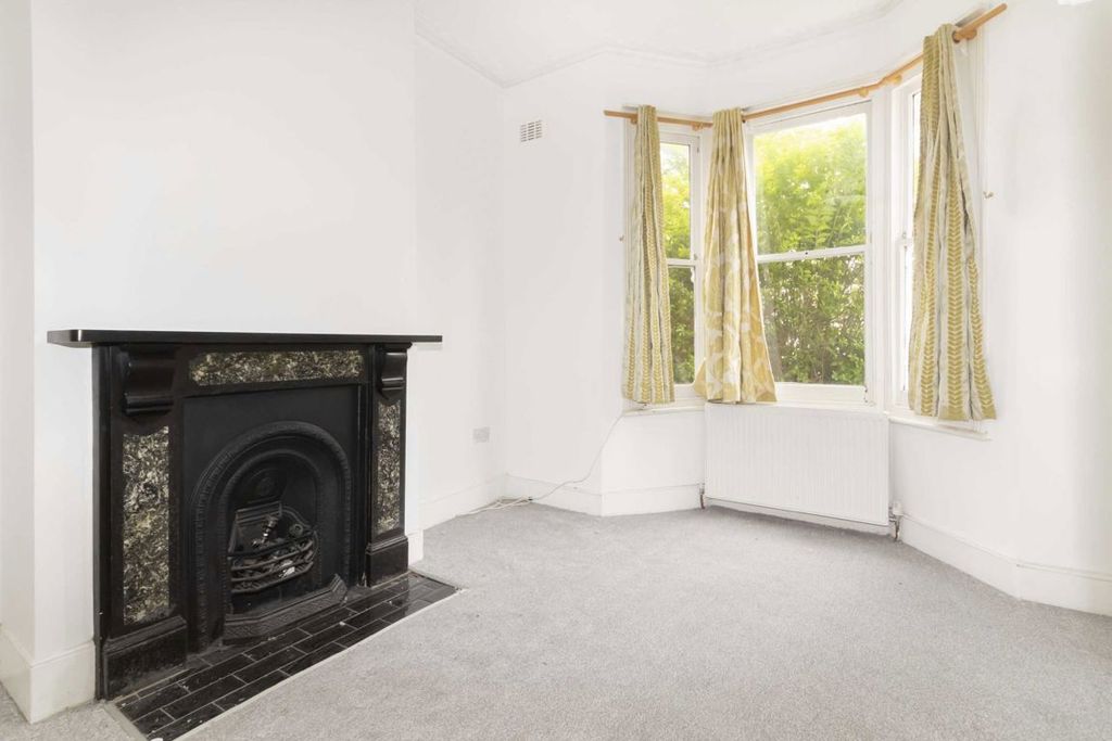 Property photo 2 of 4