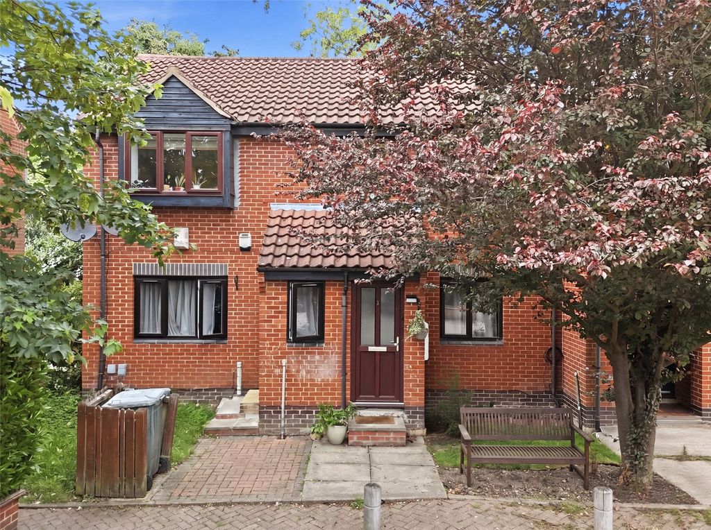 Property photo 1 of 19 Picture No. 02