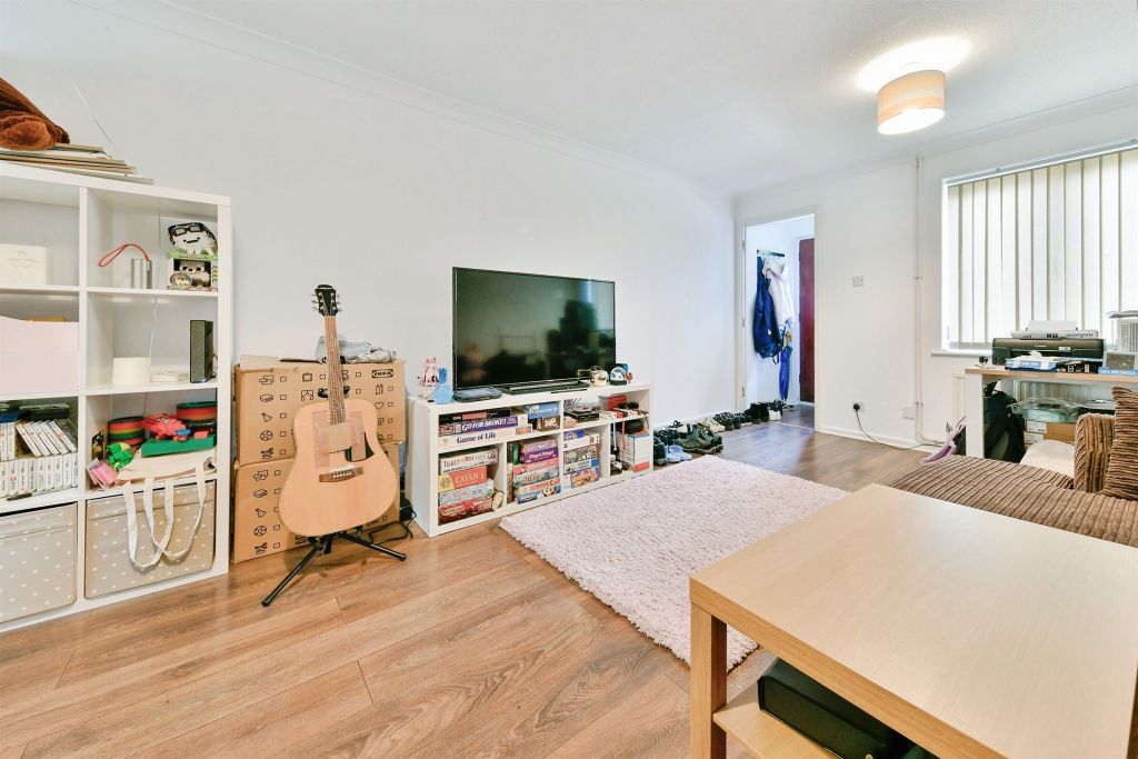 Property photo 3 of 13