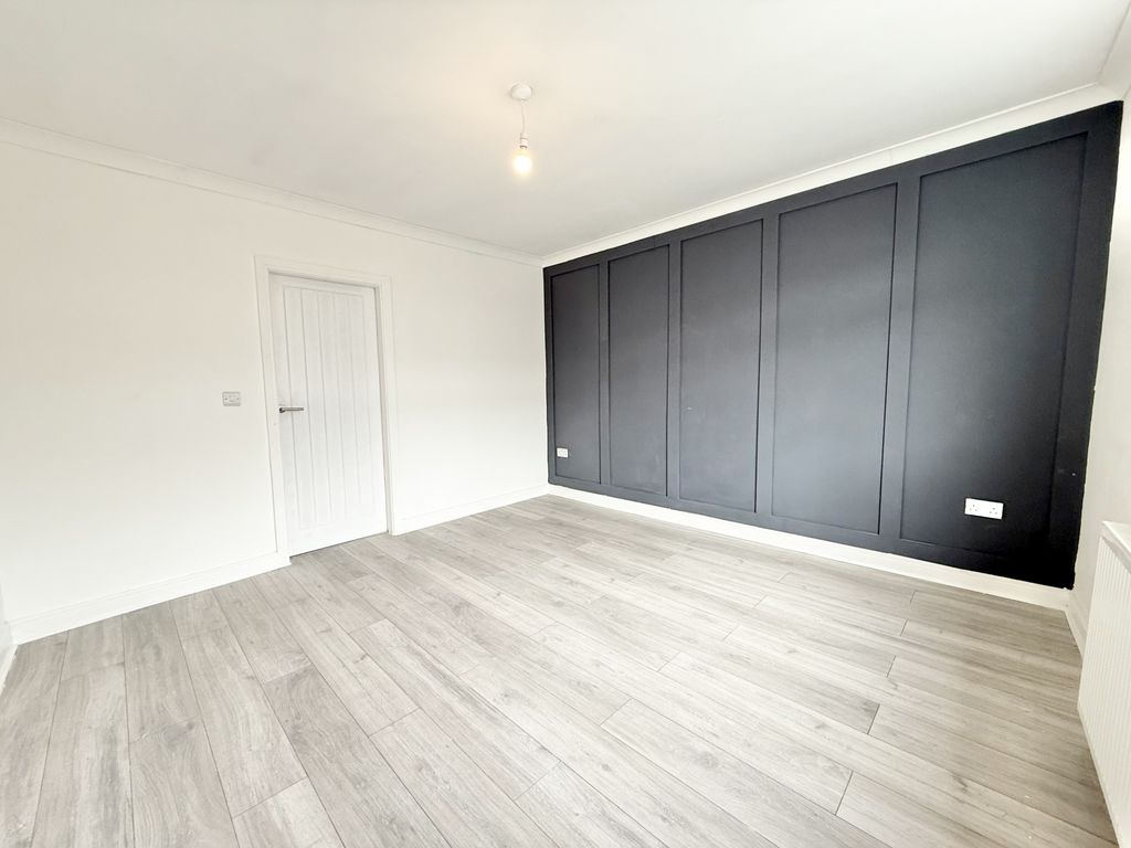 Property photo 2 of 16 Img_8593