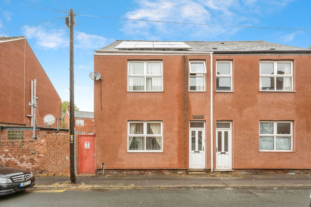 Property photo 2 of 15