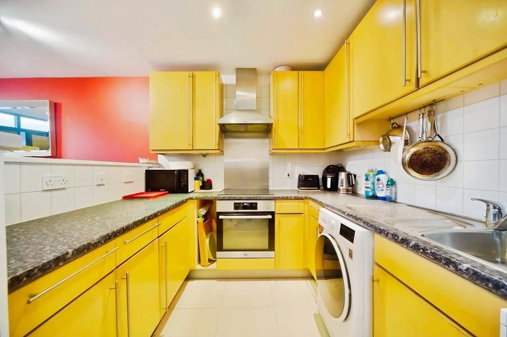 Property photo 3 of 11