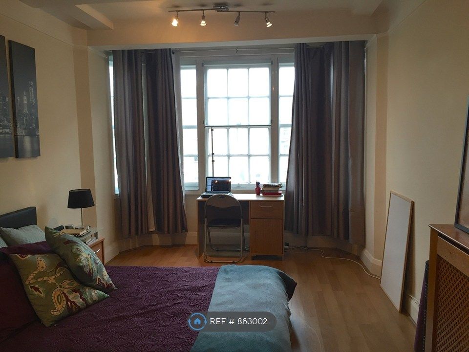 Property photo 1 of 11 Bedroom 1 - Fully Furnished, Large l-Shaped Desk