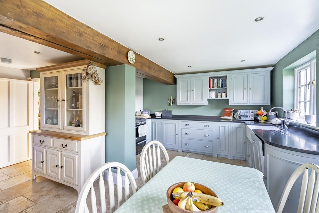 Property photo 2 of 27 Kitchen