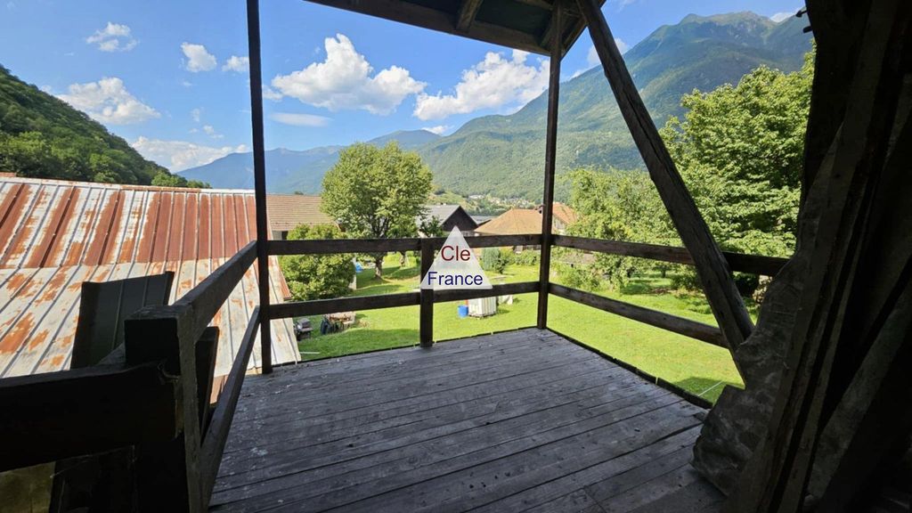 Property photo 2 of 6