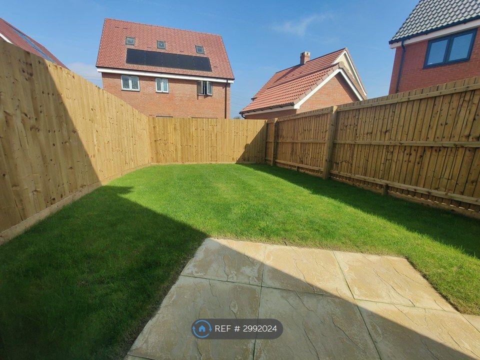 Property photo 3 of 35