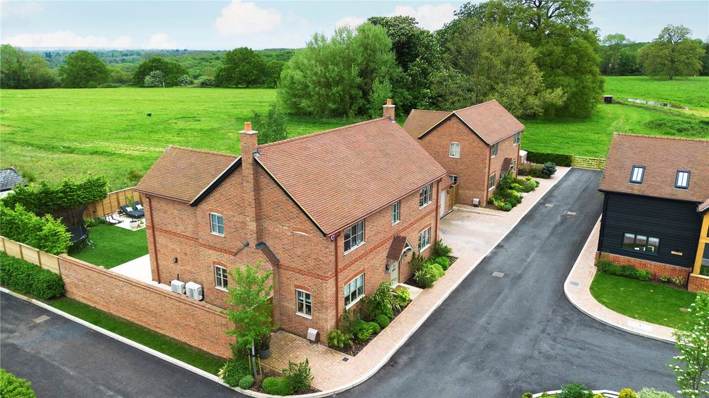 Property photo 1 of 28 Picture No. 34