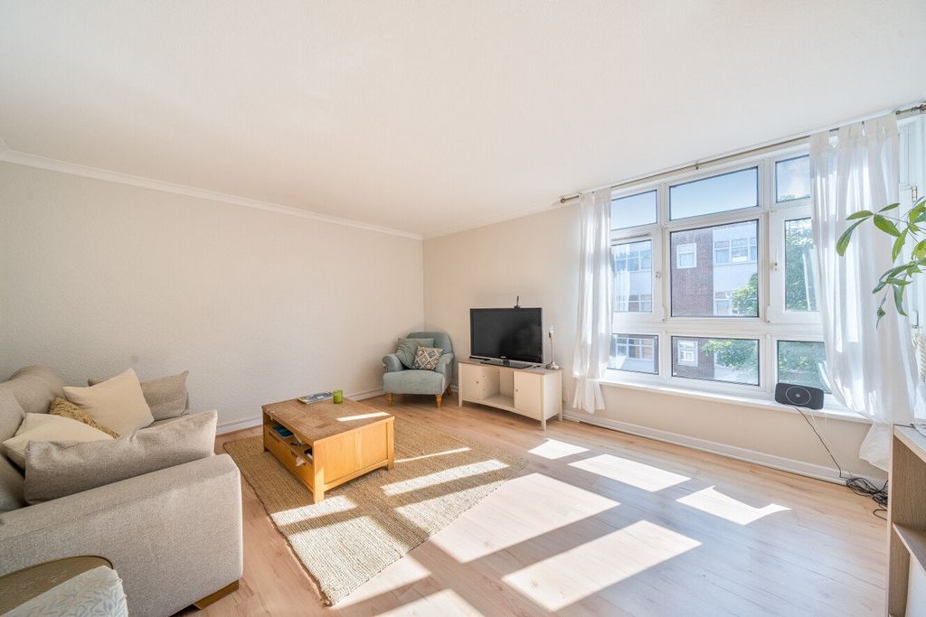 Property photo 2 of 15 Picture No. 05