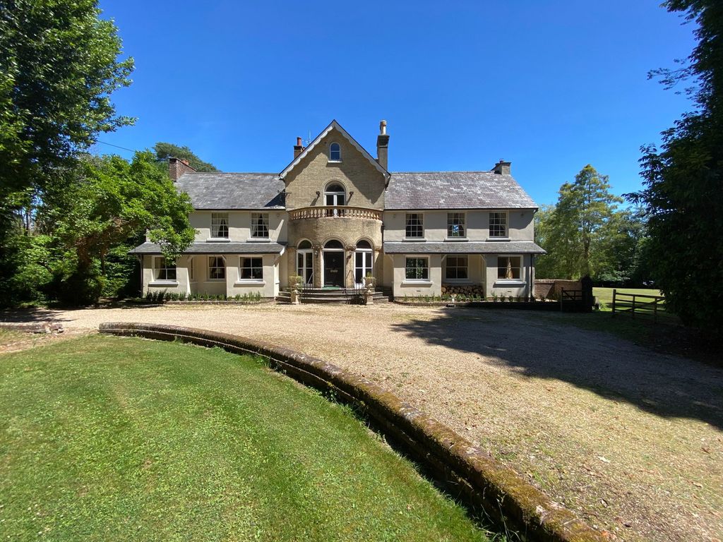 Property photo 1 of 30