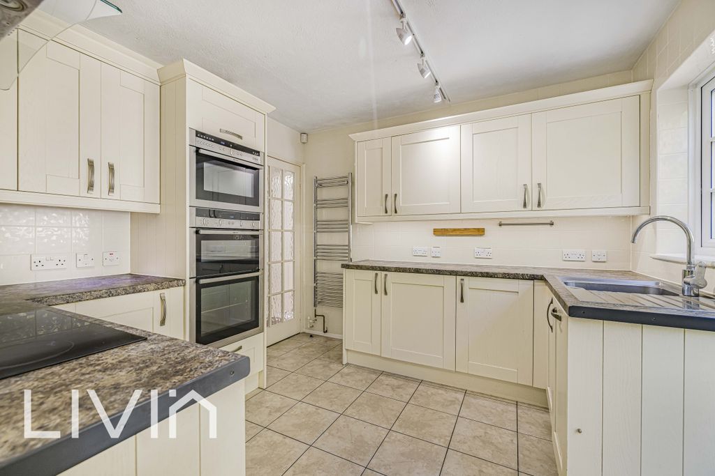 Property photo 2 of 20 120A9818