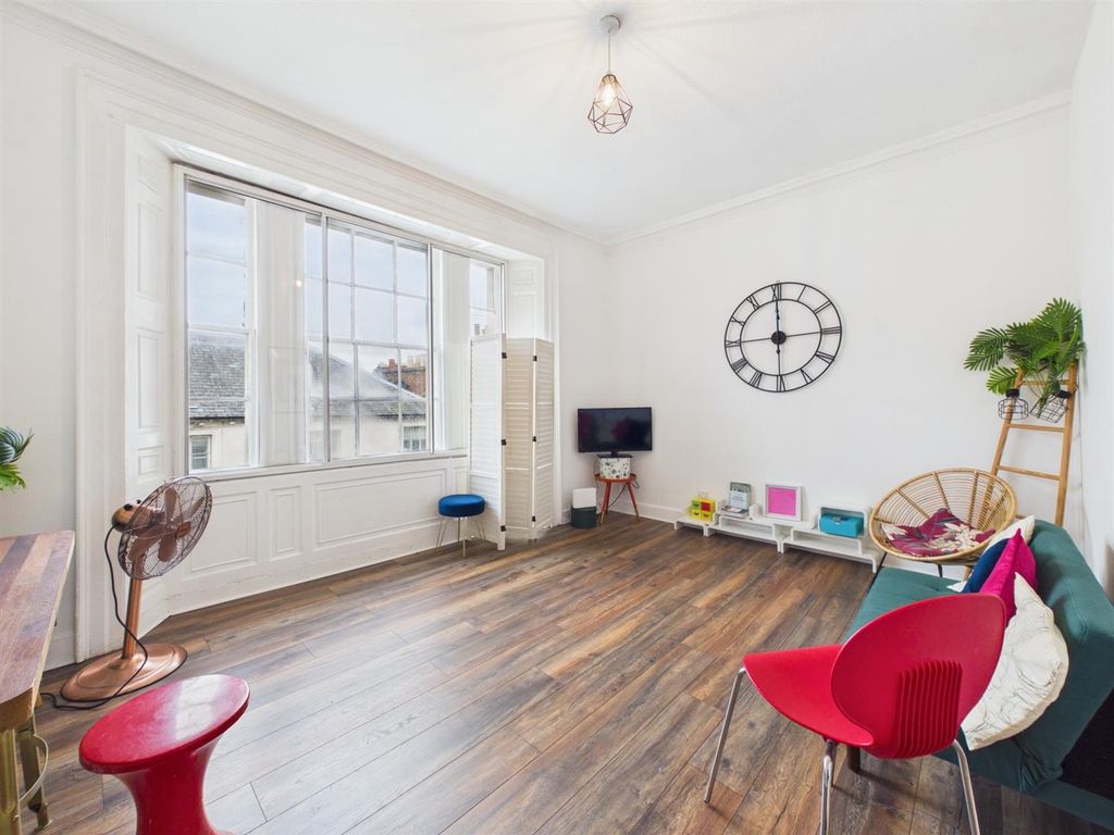 Property photo 1 of 12 Cam03924G0-Pr0215-Still007.Jpg