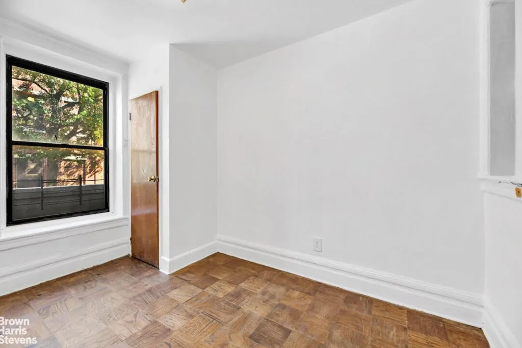 Property photo 3 of 5 <Alttext/>