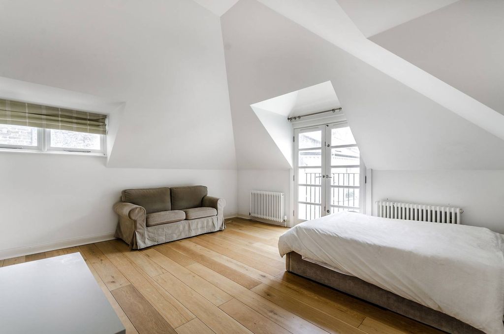 Property photo 1 of 6