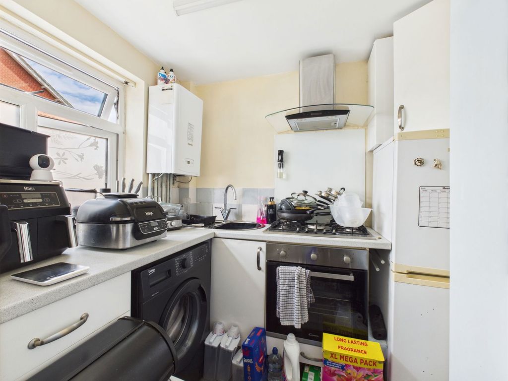 Property photo 3 of 6