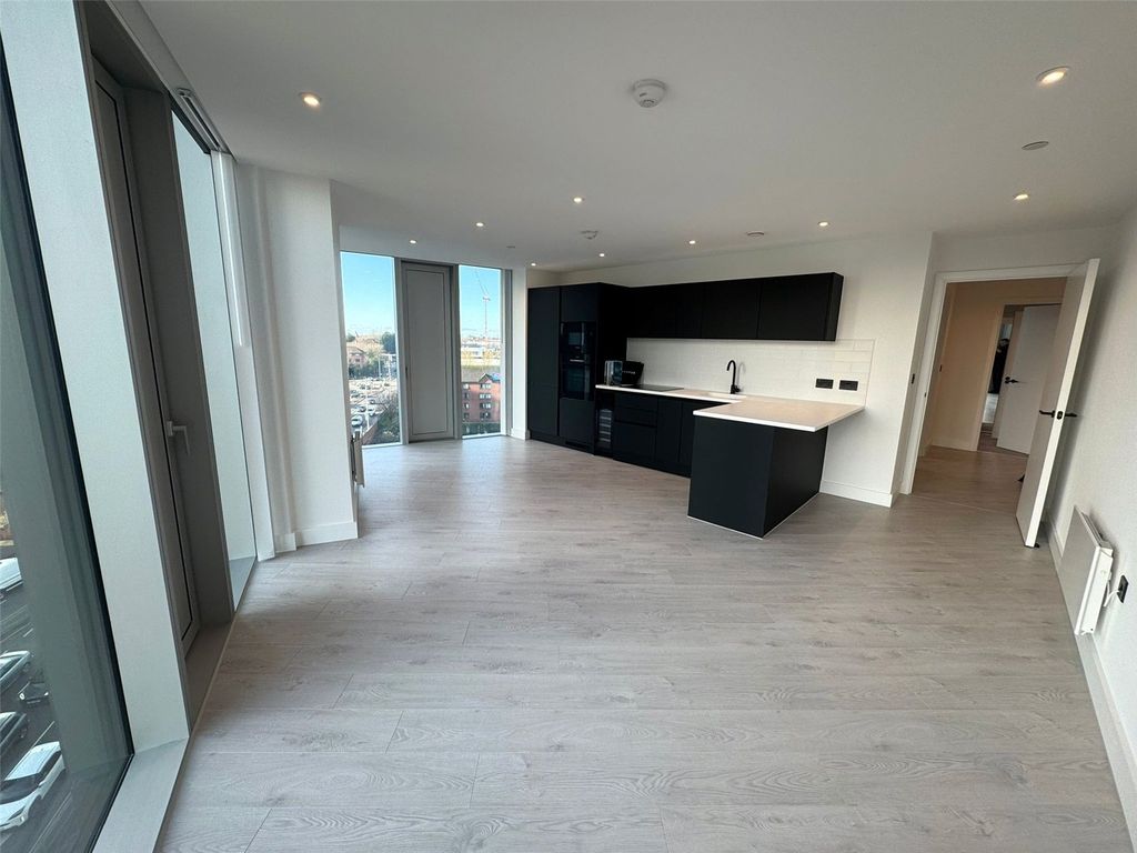 Property photo 2 of 20 Picture No. 07