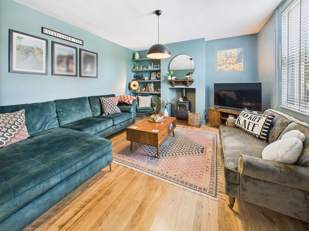 Property photo 2 of 17