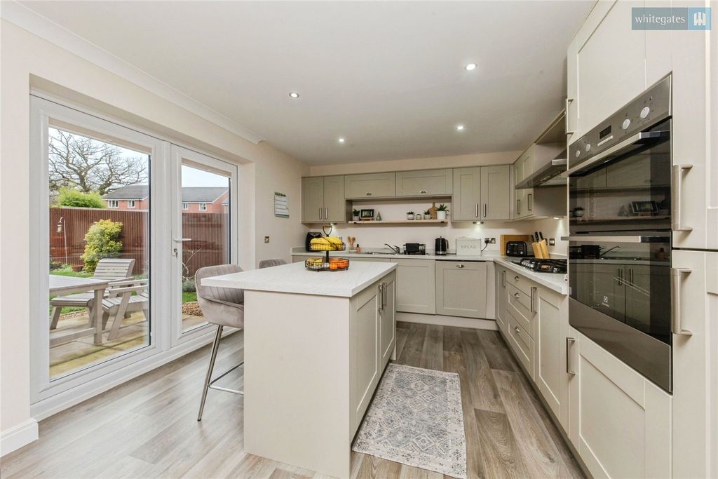 Property photo 3 of 22 Picture No. 04