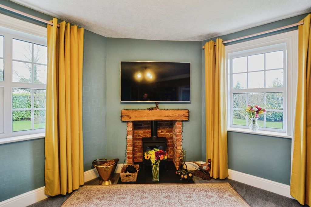 Property photo 3 of 19