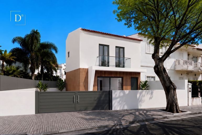 Property photo 1 of 12 Contemporary 3-Bedroom Fully Renovated Villa