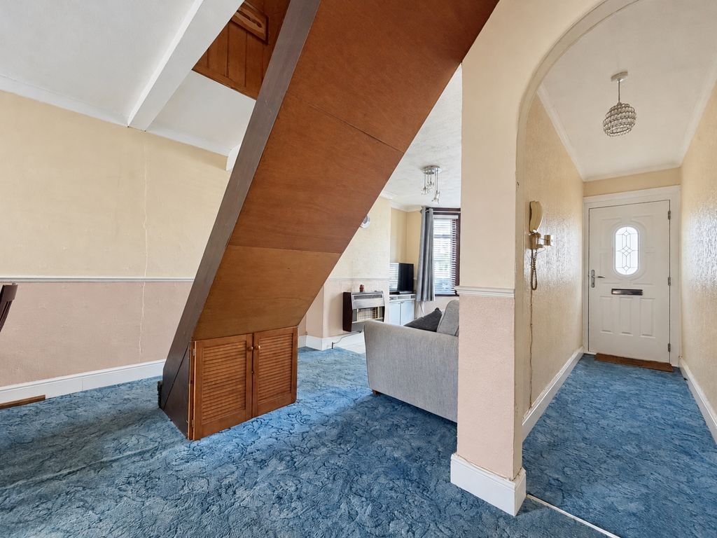 Property photo 2 of 12 Entrance Hallway
