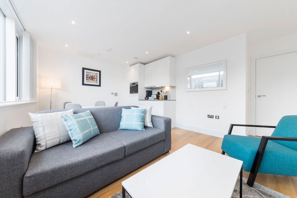 Property photo 2 of 7