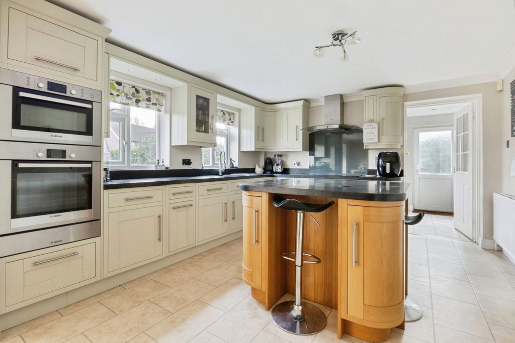 Property photo 1 of 14 Photo