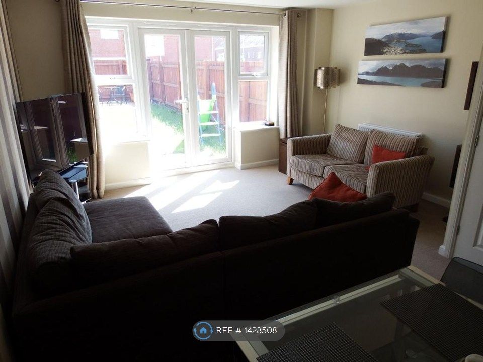 Property photo 3 of 17