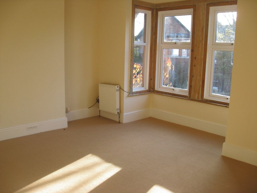 Property photo 2 of 33