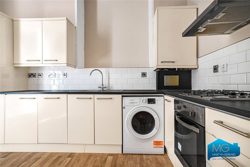 Property photo 3 of 12 Picture No. 05