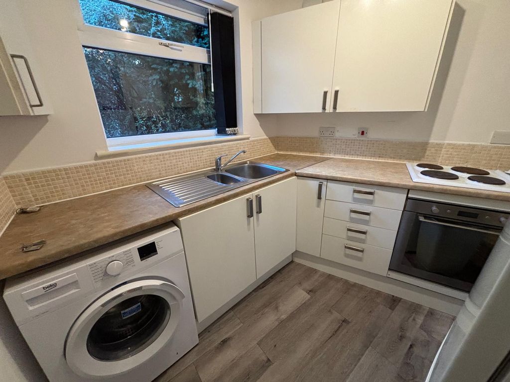 Property photo 2 of 8 Image