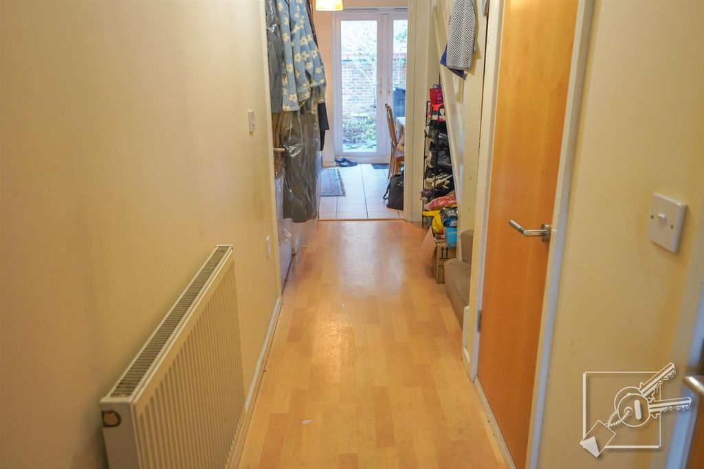 Property photo 3 of 20 Hallway