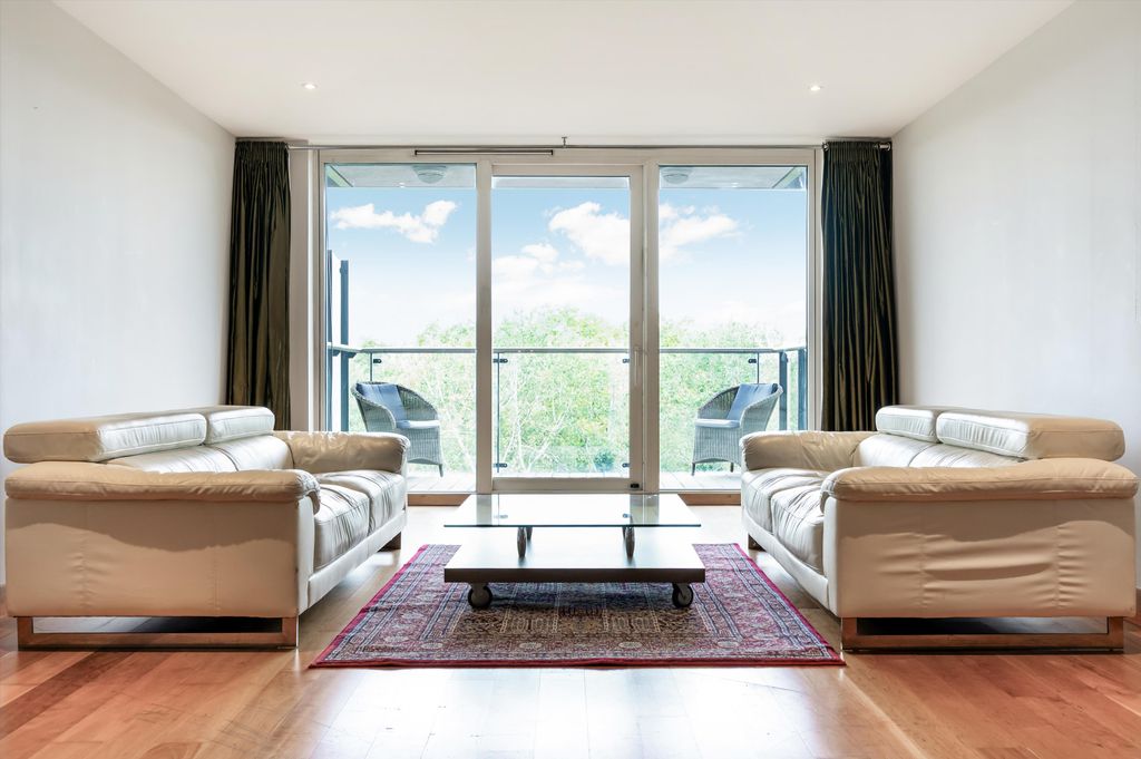 Property photo 2 of 15 Image