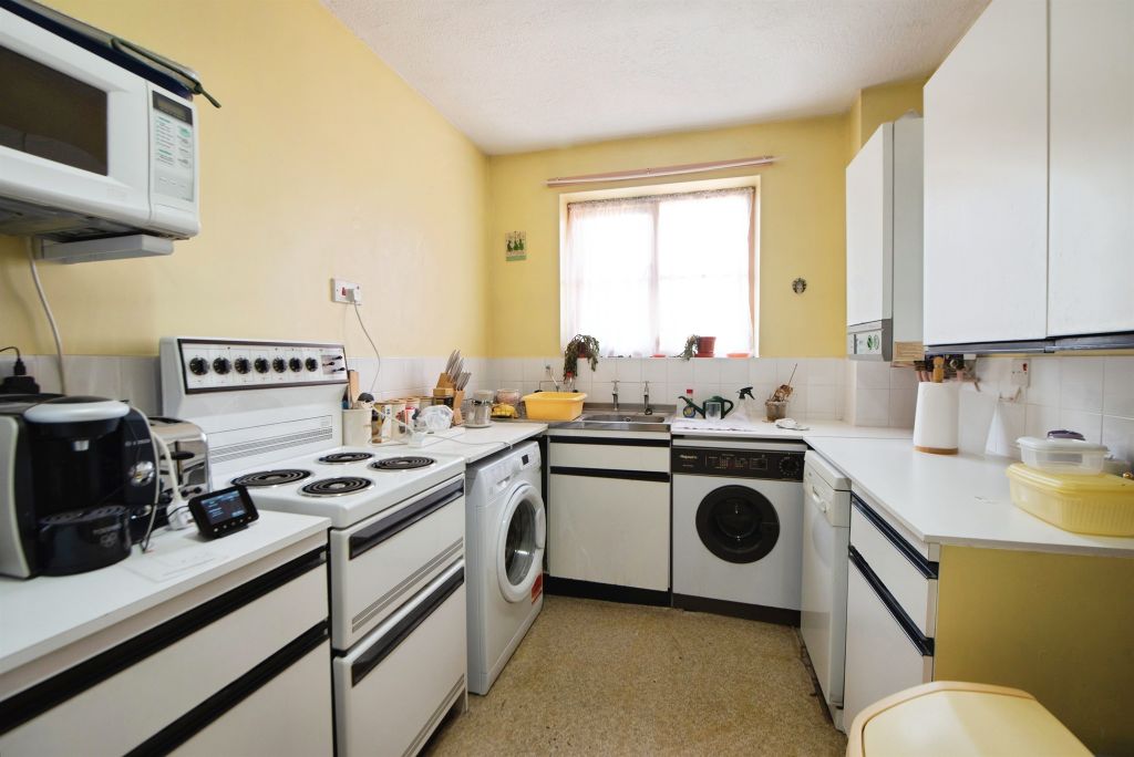 Property photo 3 of 13