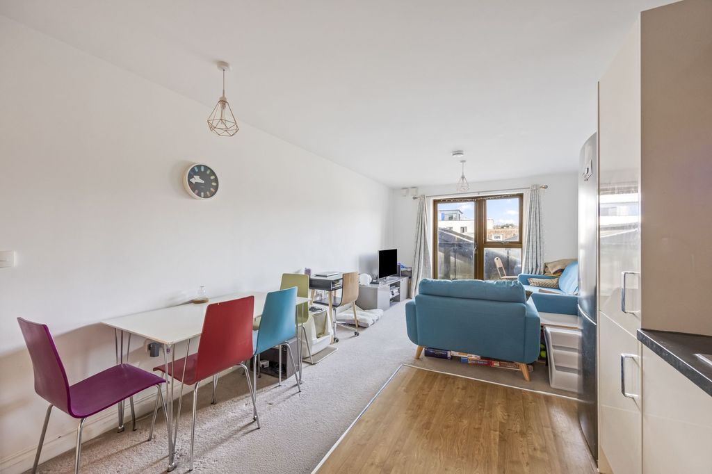 Property photo 3 of 24